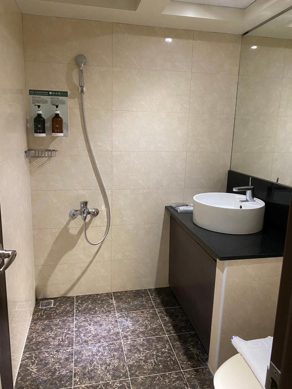 Yuai Fu Hao Hotel Taichung Exterior foto