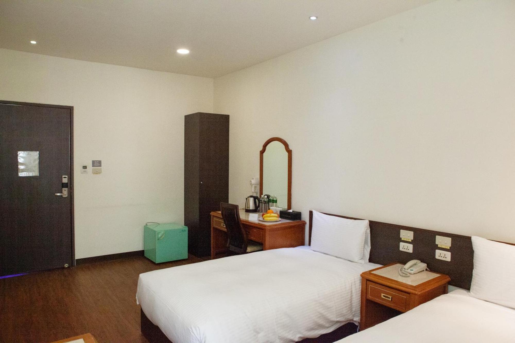 Yuai Fu Hao Hotel Taichung Exterior foto